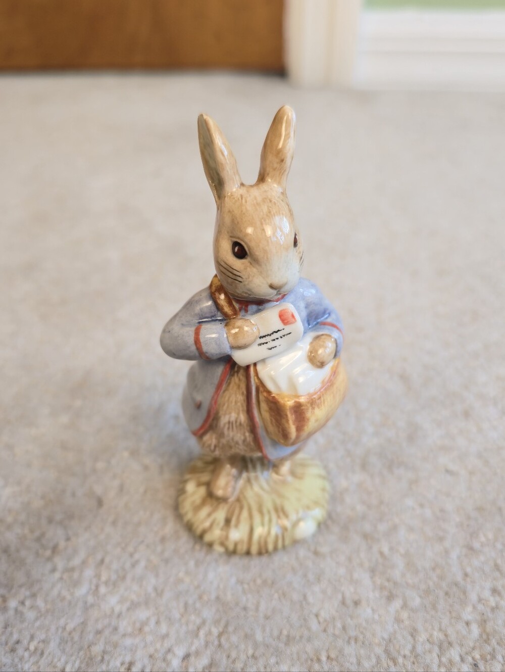 PETER WITH POSTBAG - Beatrix Potter - 1996 Royal Albert - MINT
